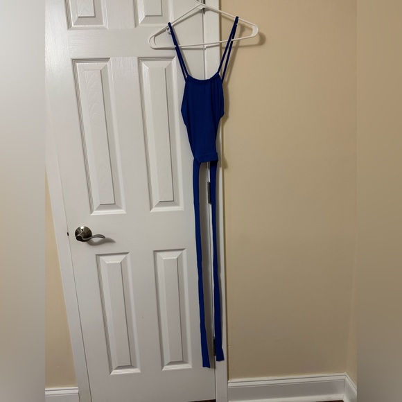 HALTER CROP TOP & HIGH WAIST STRAIGHT LEG TROUSERS SET - Picture 4 of 4